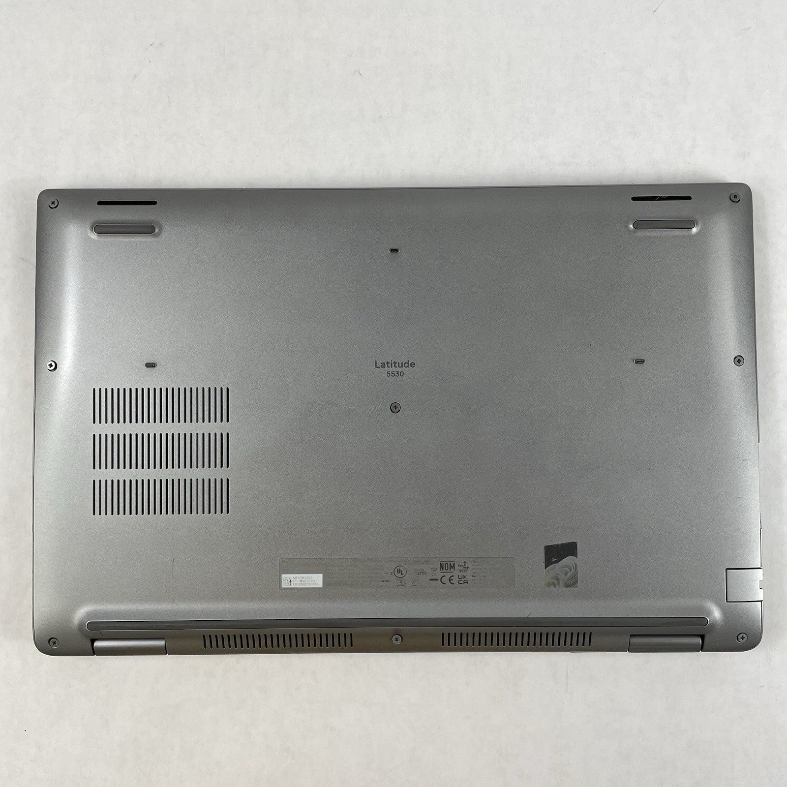 Dell Latitude 5530 15.6" i5-1245U 3.96 GHz 16 GB RAM No SSD/OS/AC - Bad Edge16