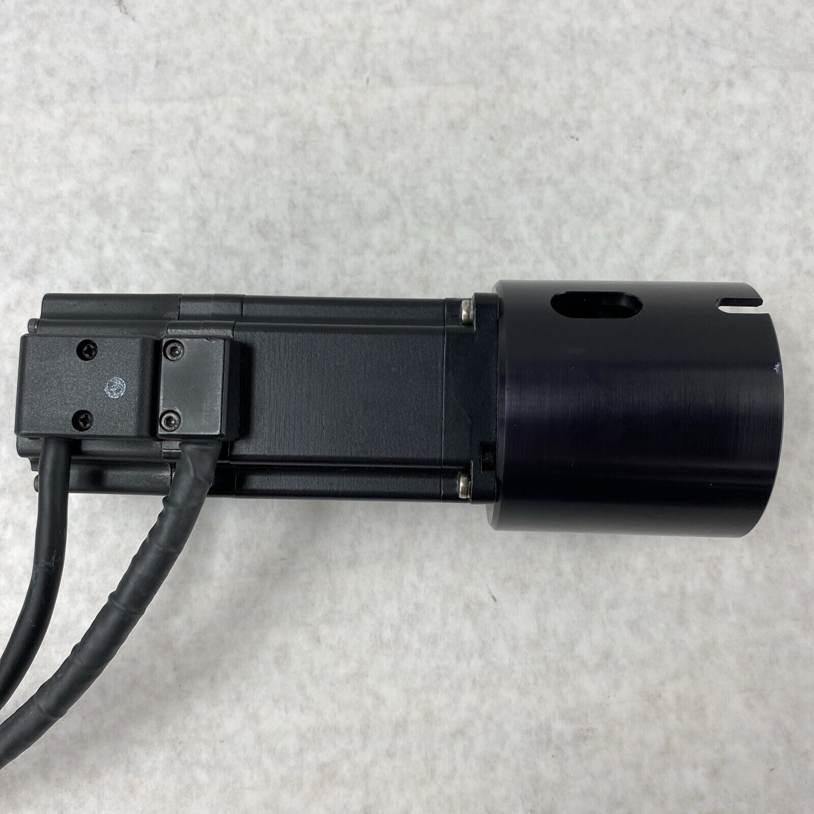 Industrial Indexing Systems ESM60A-C2 Servo Motor