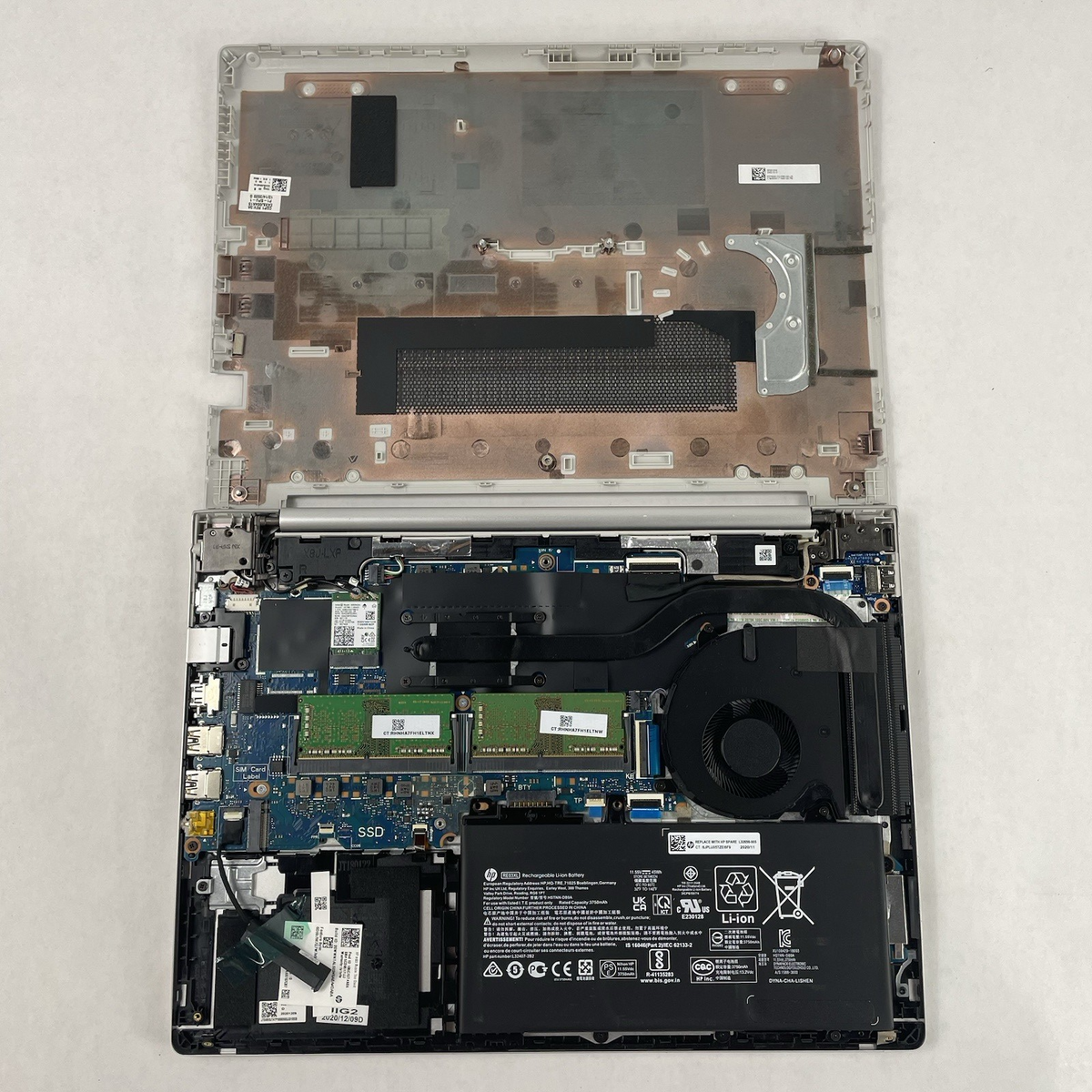 HP mt22 14" Celeron 5205U 1.90 GHz 8 GB RAM No SSD/OS/AC16
