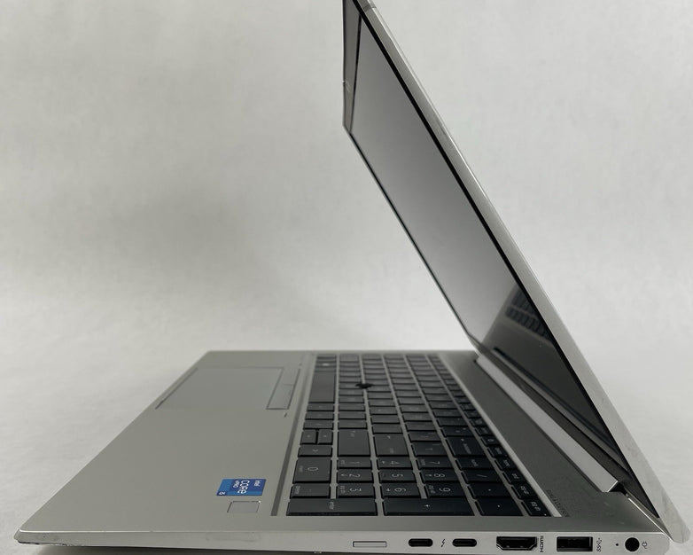 HP EliteBook 850 G8 15.6" i5-1145G7 2.60 GHz 8 GB RAM No SSD/OS/AC/Batt - Bottom