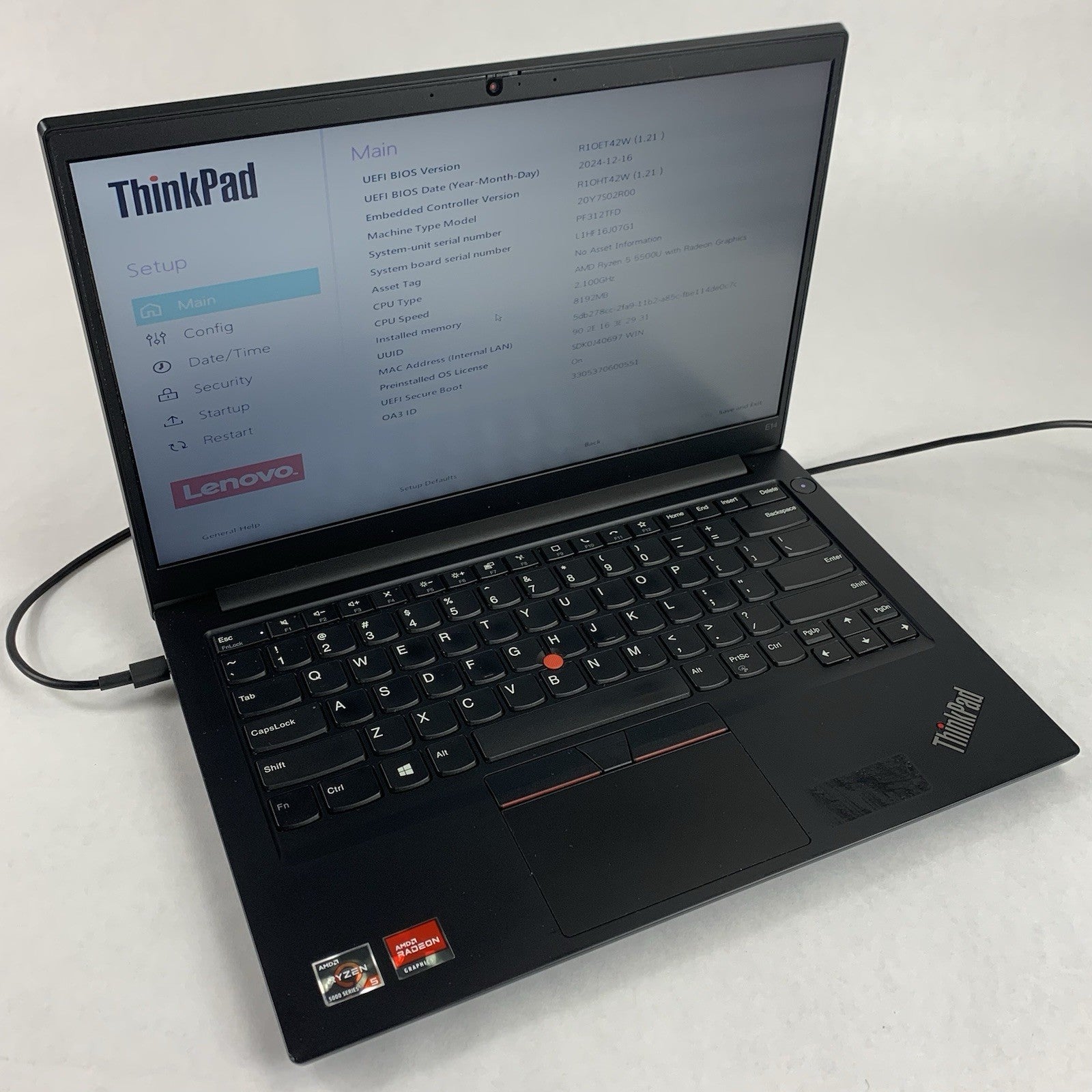 Lenovo ThinkPad E14 Gen 3 14" Ryzen 5 5500U 2.1 Ghz 8 GB Ram No OS/HDD/AC Dinged0