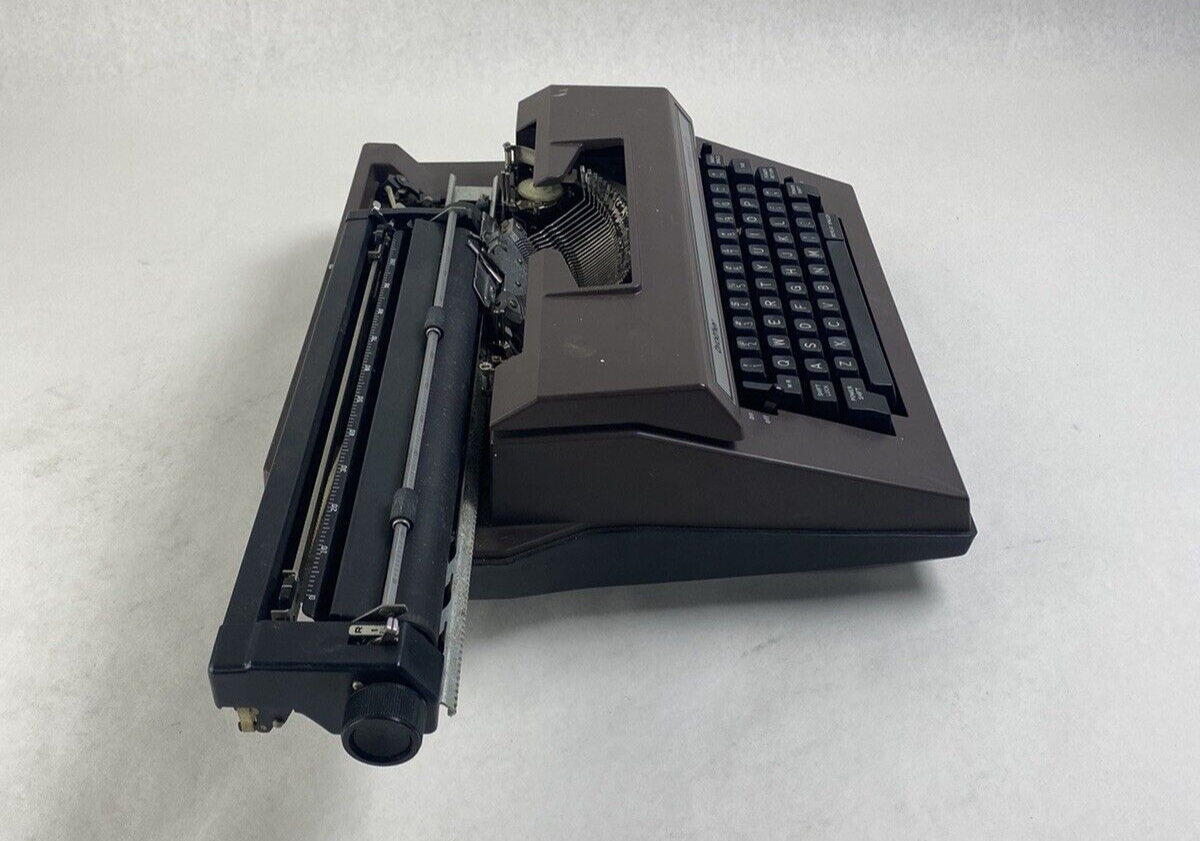 Parts and Repair Brother 3800 Correct Automatic 12 Electric Typewriter & Case