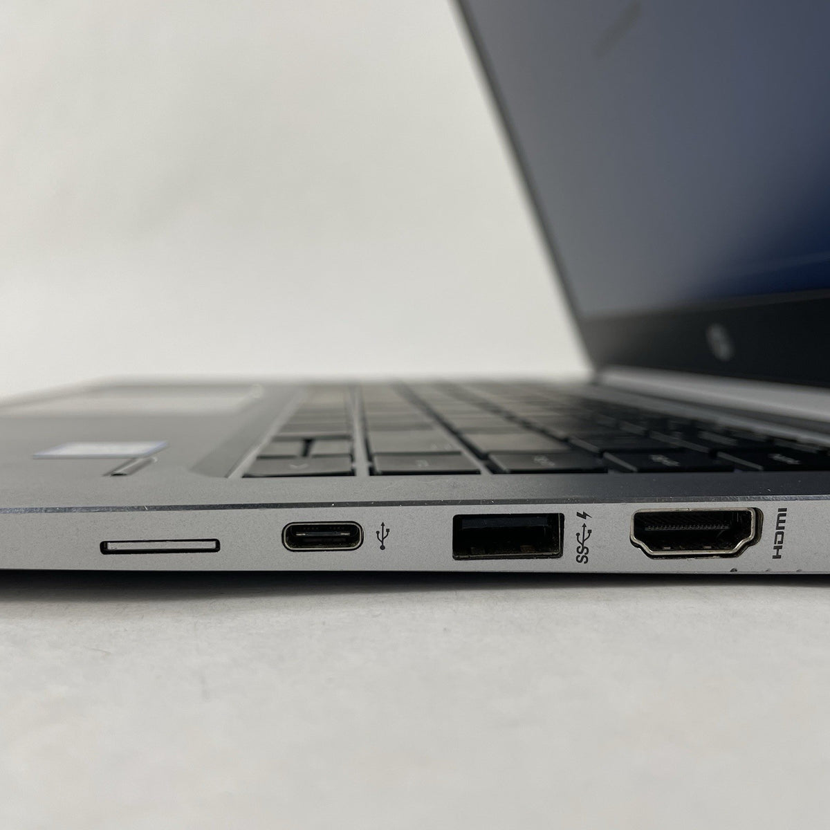 HP EliteBook Folio 1040 G3 14" i7-6600U 2.60 GHz 16 GB RAM No SSD/OS/AC6