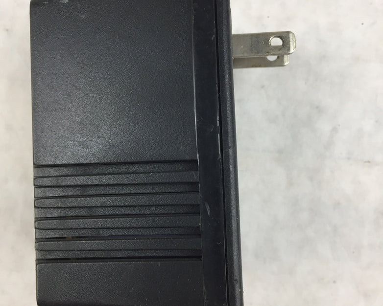 Tamura 820A4470 AC-DC Power Supply IN 120V 60Hz 20W OUT 12V 700mA
