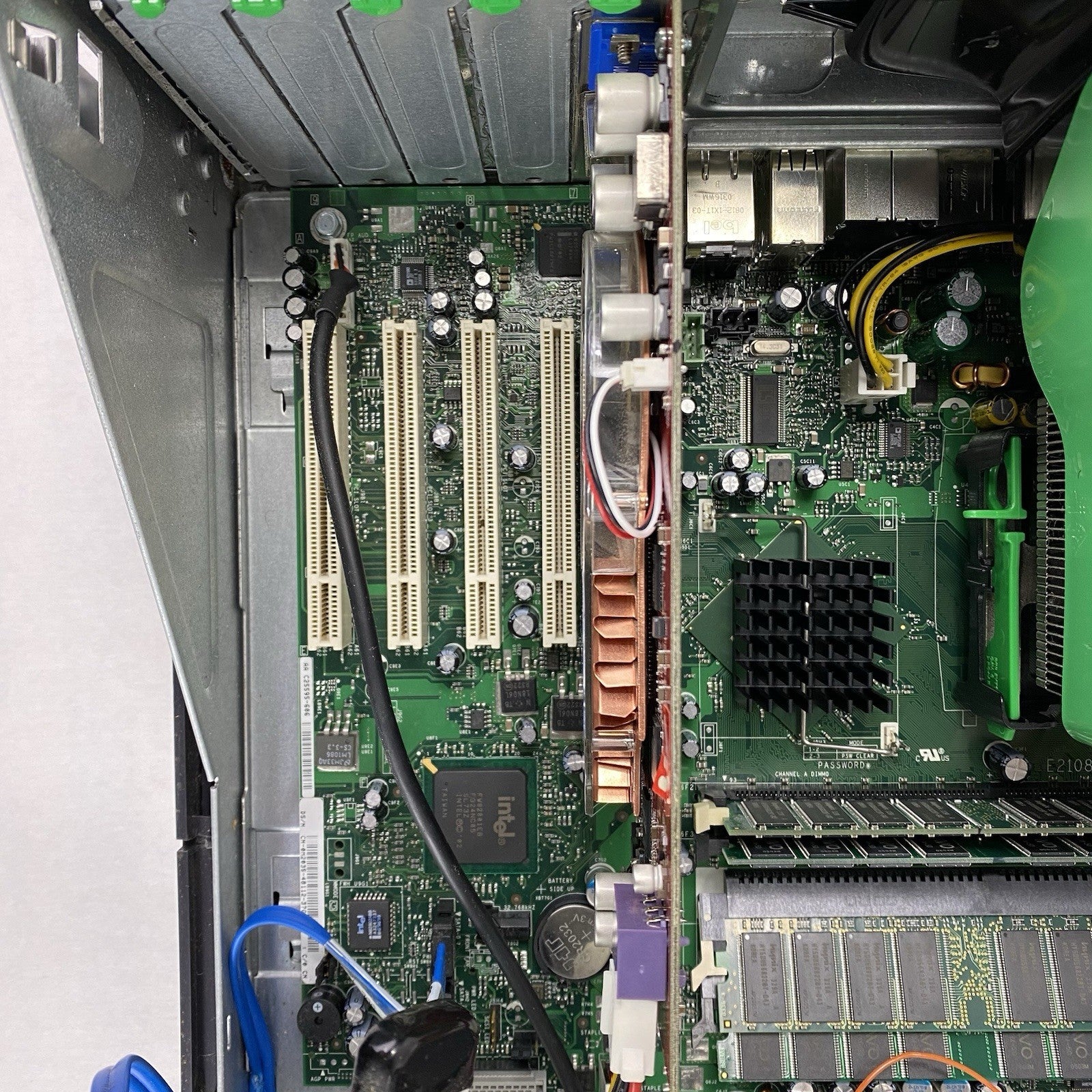 Dell Dimension 8300 MT Pentium 4 3.00GHz 2GB RAM No HDD No OS