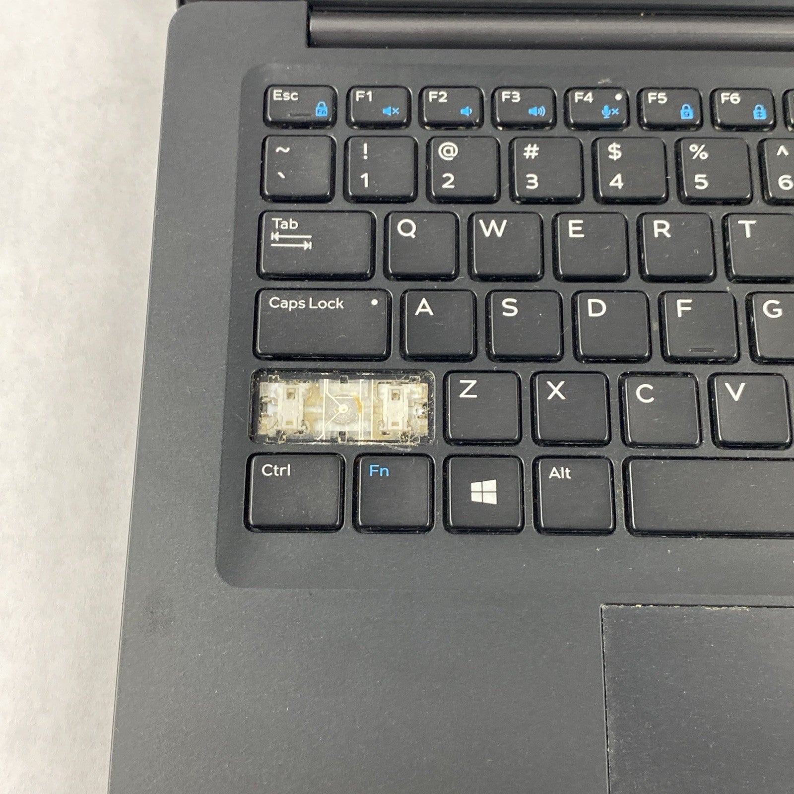 Dell Latitude 7390 2 in 1 i5-8350U 1.70 GHz 8 GB RAM 13.3" No HDD No OS