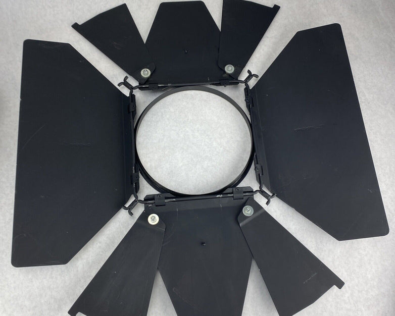 Strand QuartzColor Polaris Mod 261 Studio 1KW Fresnel Spotlight - READ