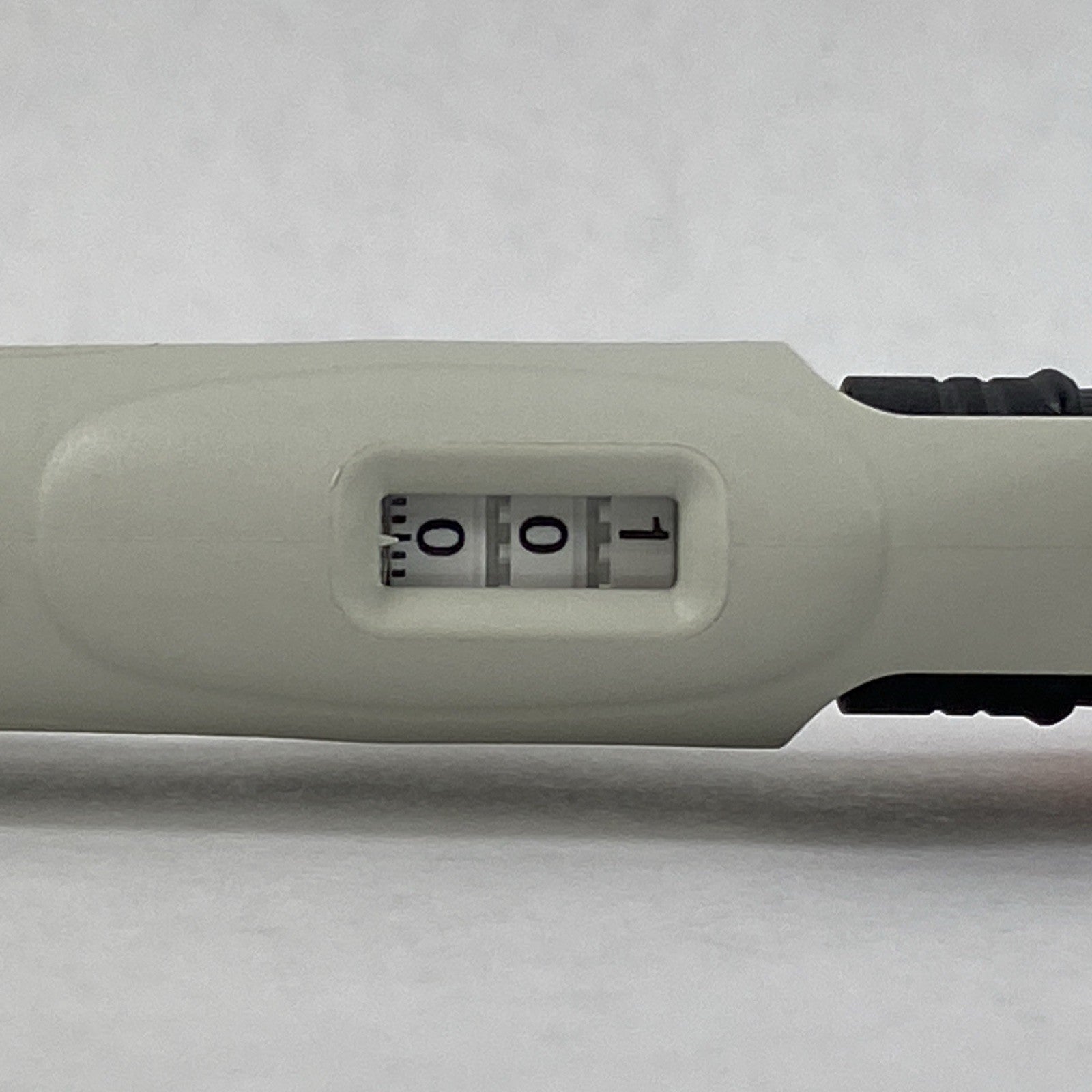 Corning Lambda Plus 20-200 µL Autoclavable 8 Channel Pipettor5