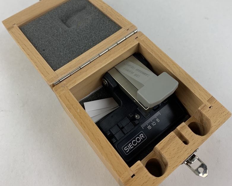 Siecor FBC-006 Corning Cable Systems  High-Precision Fiber Cutter Cleaver