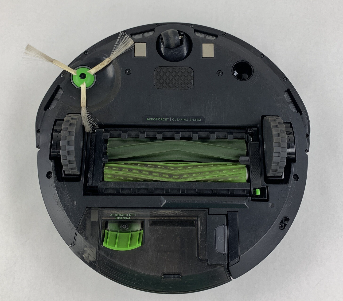iRobot Roomba i1 Robot Vacuum Powers on For Parts and Repair