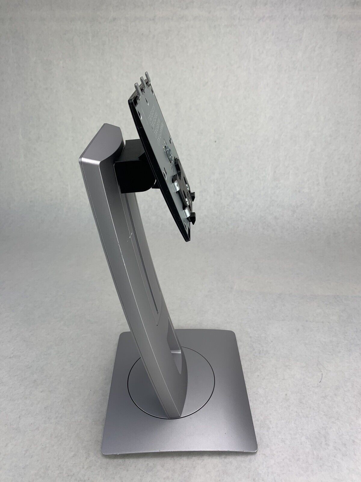 HP E222 Monitor Stand Q37G05120210HF