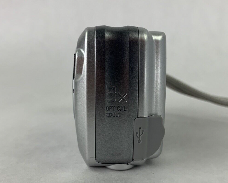 Sony DSC-S600 Cyber Shot 6.0 MP Digital Camera w/ Case No Power Parts and Repair