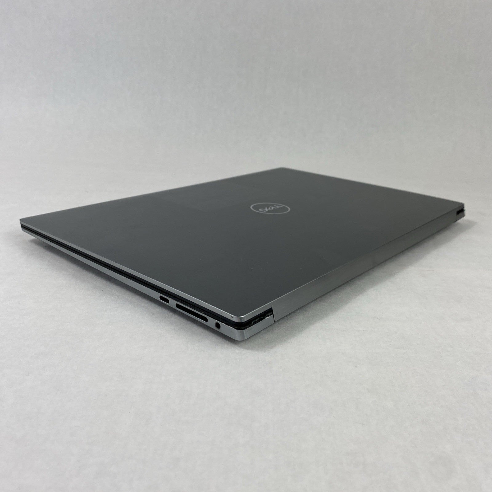 Dell Precision 5550 Xeon W10855M 2.8 GHz 16 GB RAM 15.6" No Battery No HDD No OS