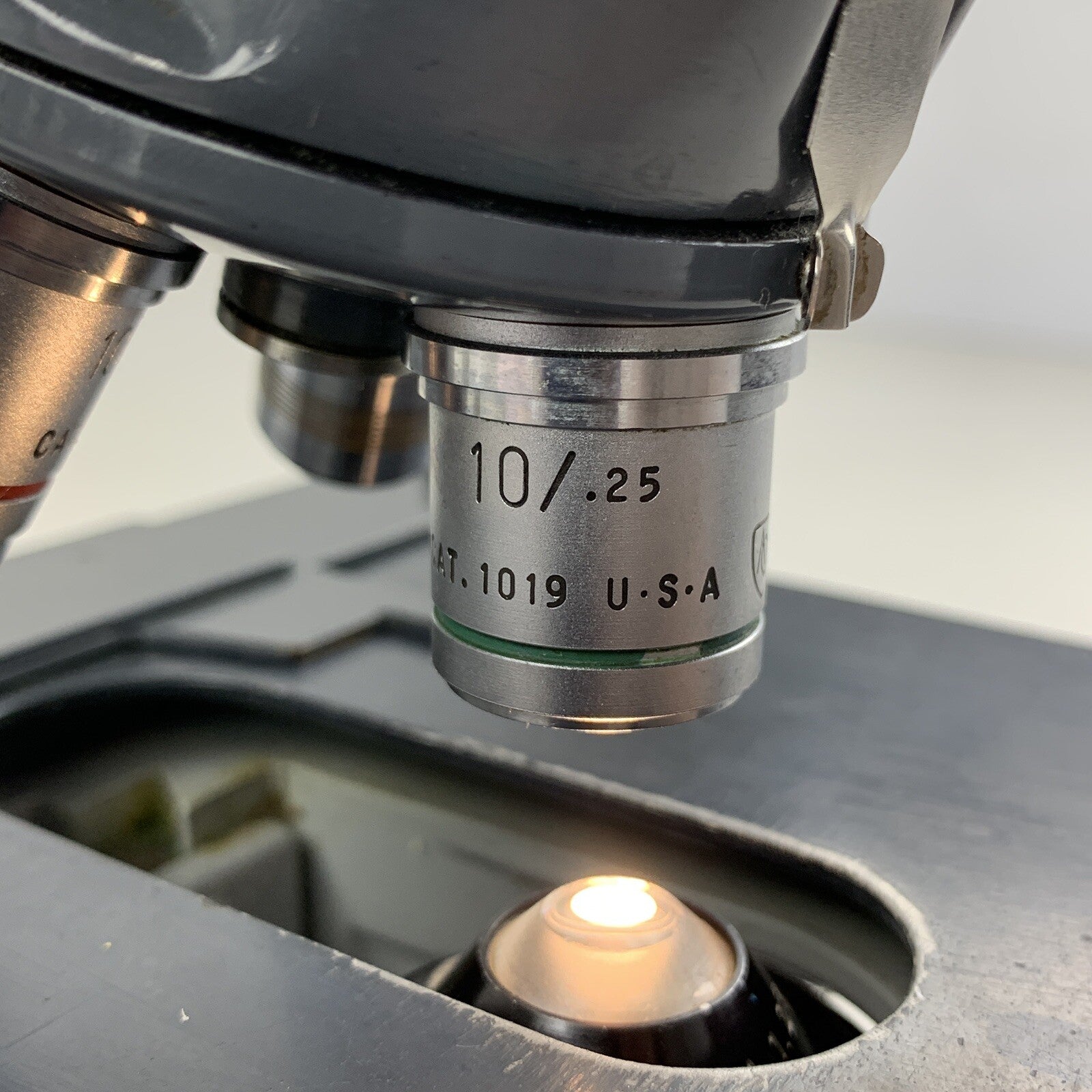 American 1037 Spencer Laboratory Microscope 100/1.25, Oil 10/.25, 45x NA 56