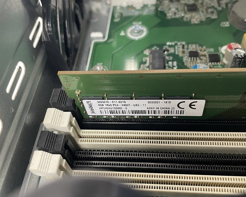HP EliteBook 800 G3 SFF i5-6500 3.20 GHz 8 GB RAM No HDD/OS - Bad USB