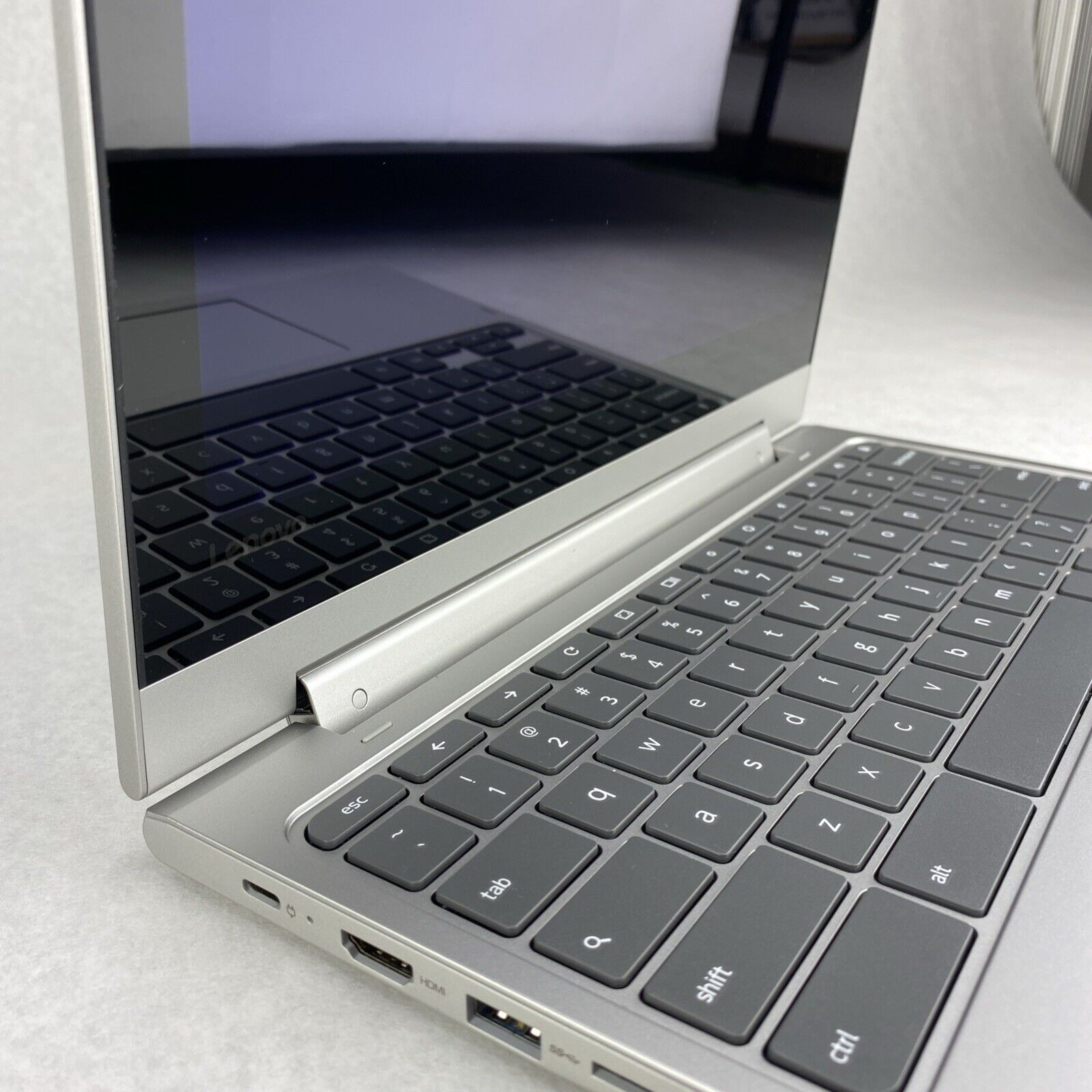 Lenovo IdeaPad 3 CB 11M735 11.6" Touch MT8173C 1.1GHz 4GB RAM No AC Adapter READ