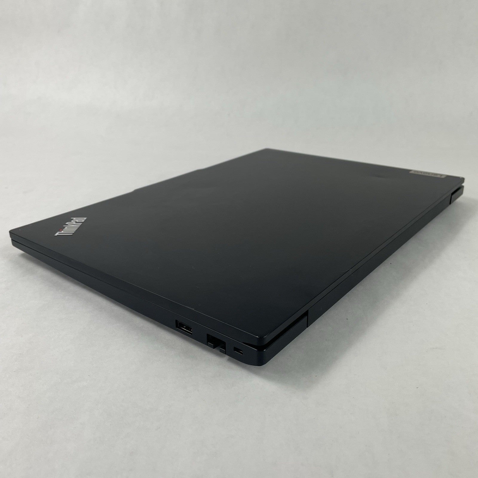 Lenovo ThinkPad E16 Gen 2 16" Ryzen 7 7735U 2.70 GHz 16 GB RAM No SSD No OS READ12