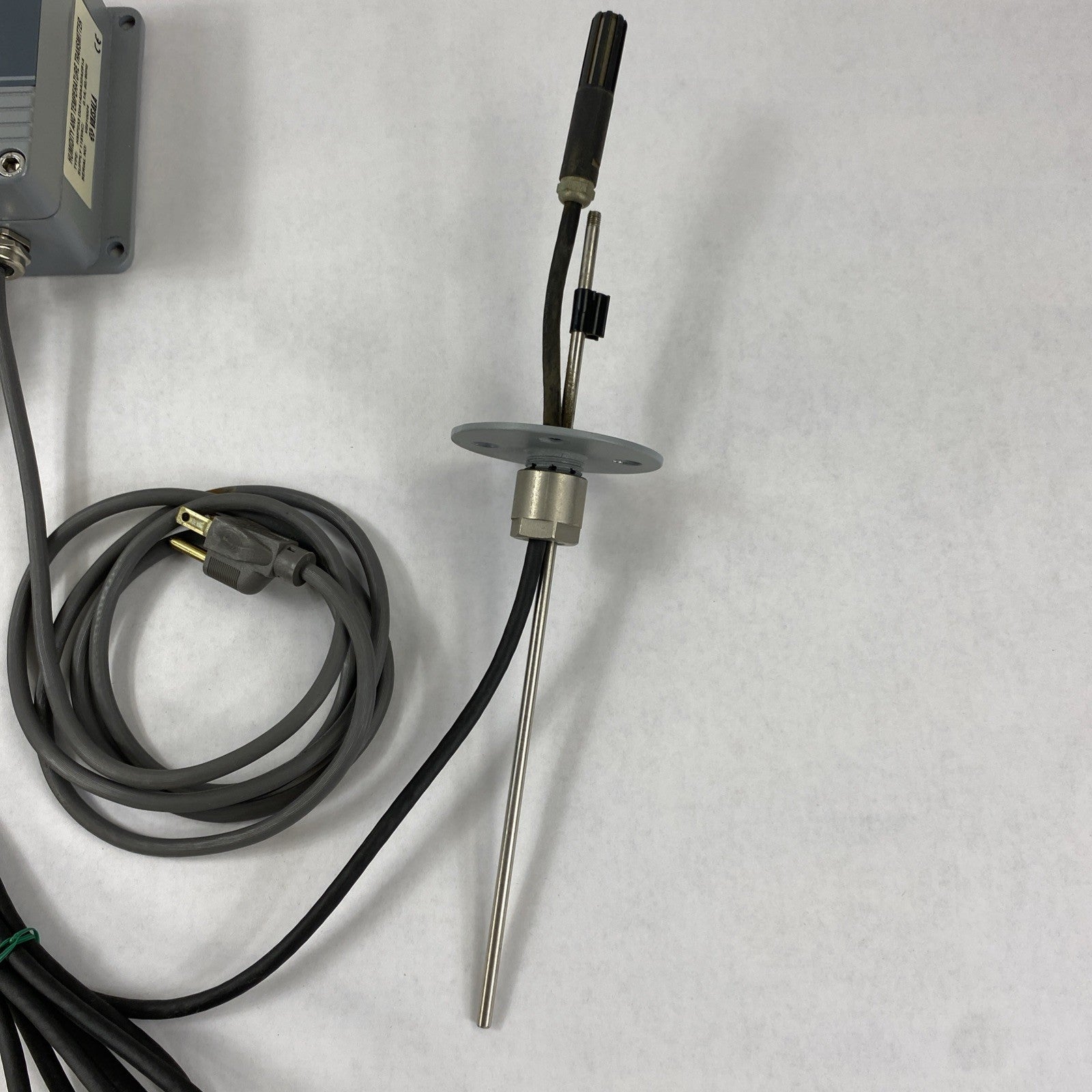 Vaisala HMP233 Humidity and Temperature Transmitter D2A1A2AA32A2B1A w/ Probe11