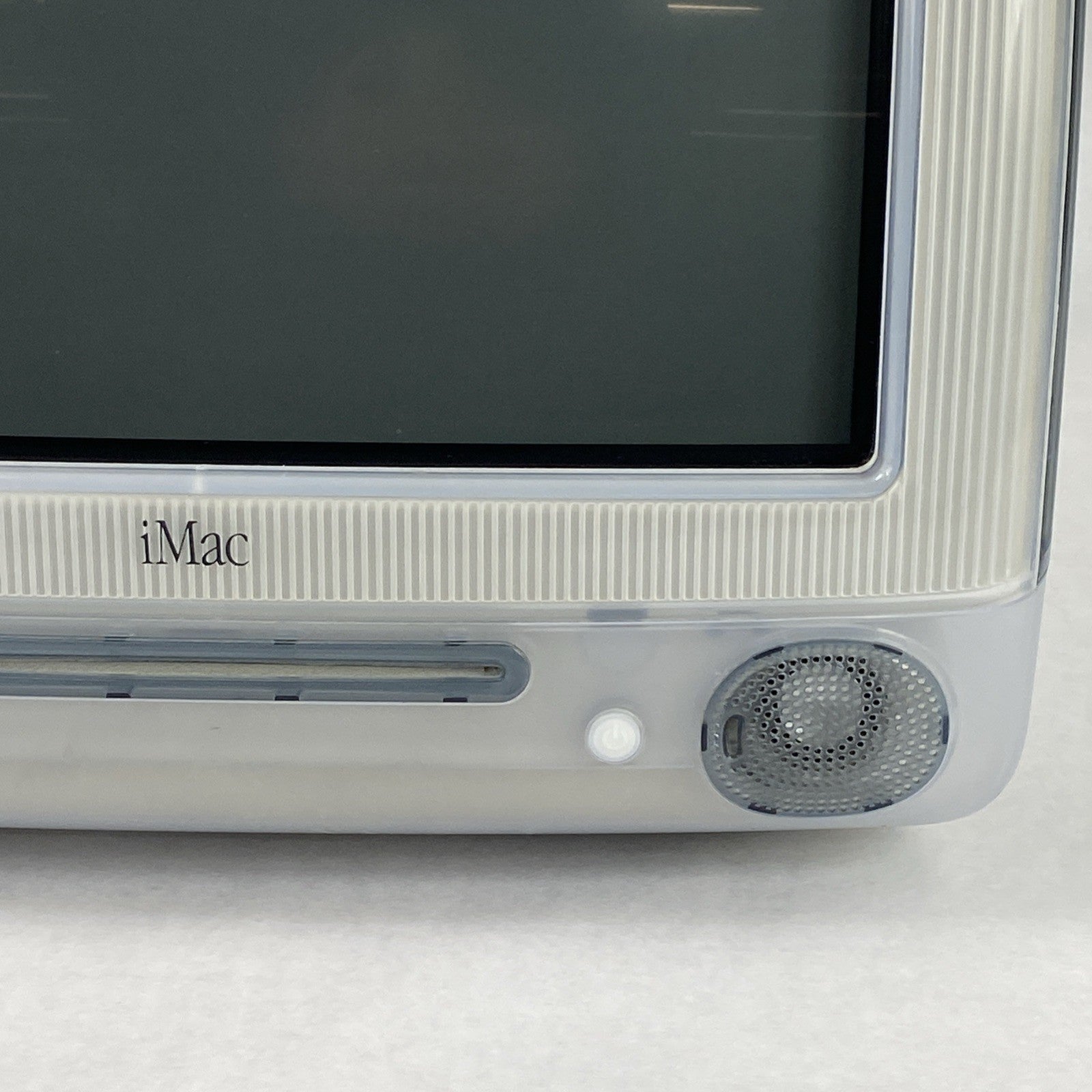 Apple M5521 iMac G3 / 700 SE 2001 PowerPC 750cx G3 700MHz 256MB RAM No HDD No OS