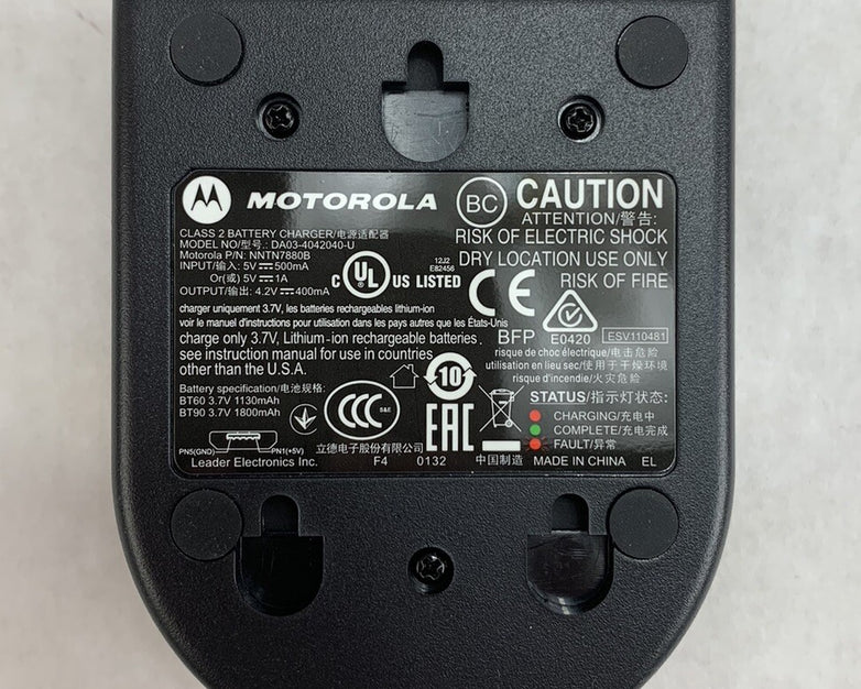 Motorola NNTN7880B DA03-4042040-U 4.2V Class 2 Battery Charger
