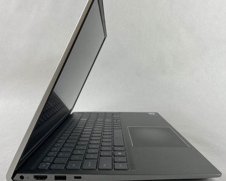 Dell Inspirton 15 5510 15.6" i5-11320H 3.20GHz 8GB RAM No SSD/OS/AC - Bad Bottom