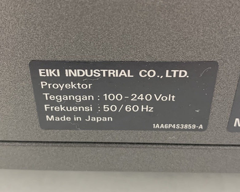 Eiki EIP-HDT30 Digital Theater Projector - Parts or Repair