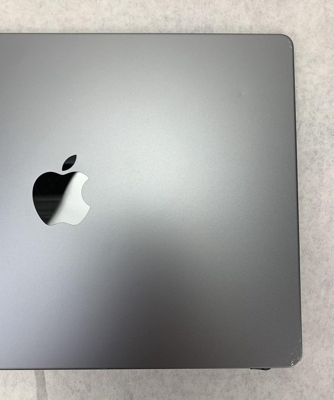 Apple Macbook Pro A2442 14" 3024 x 1964 Non-Touch Screen Assembly - Untested9