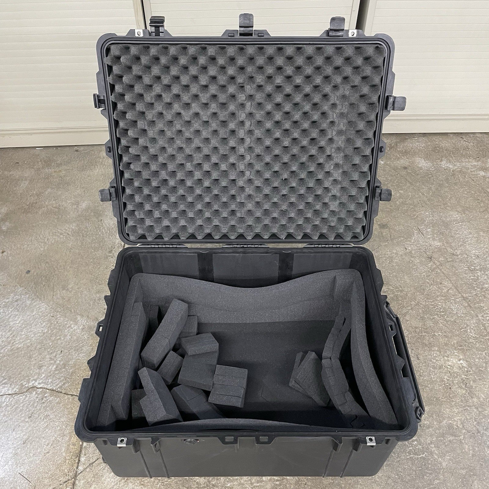Pelican 1630 Wheeled Protector Hard Case With Foam8