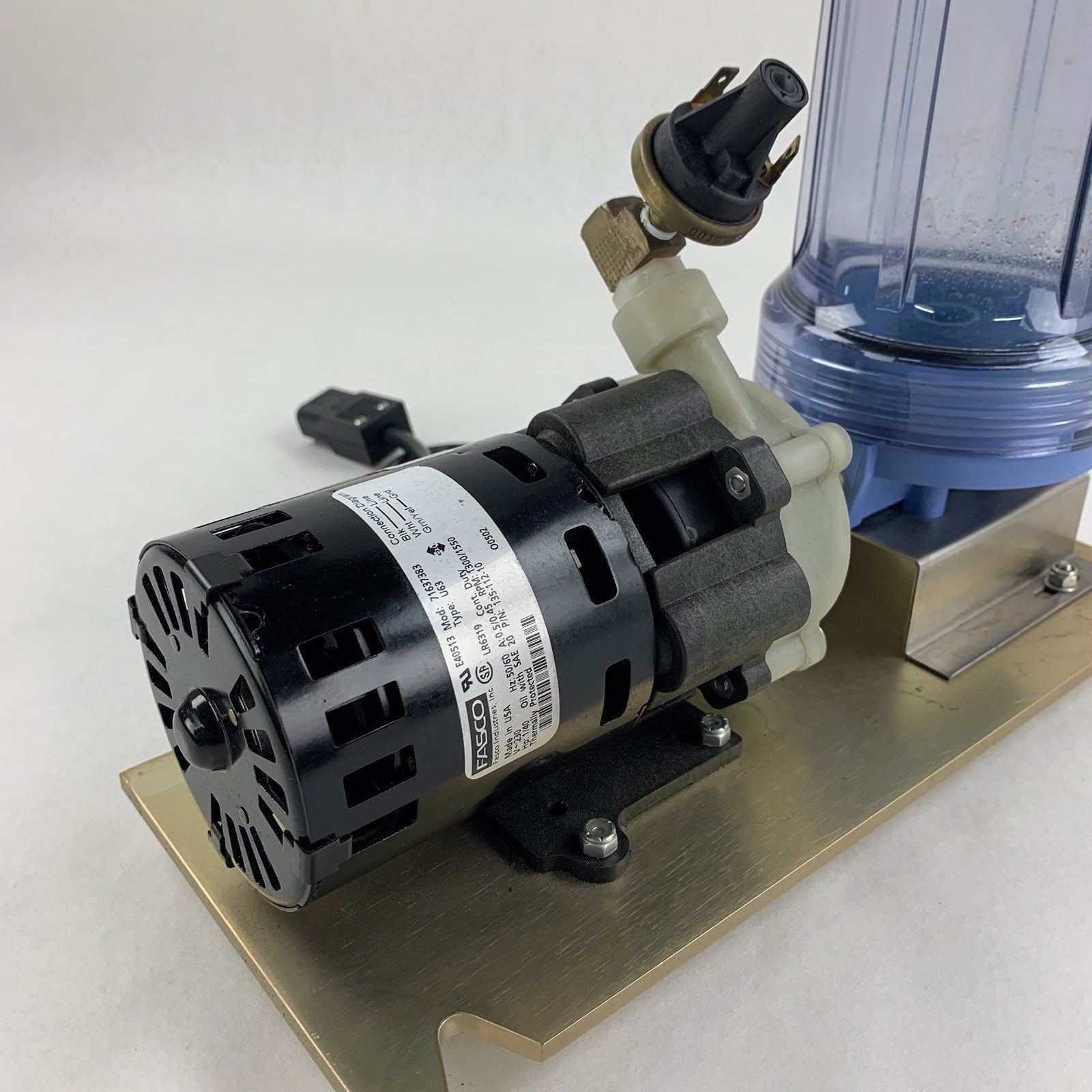 March MFG MDXT Centrifugal Magnetic Pump 1300/1550 RPM 50/60Hz SAE w/ Vessel