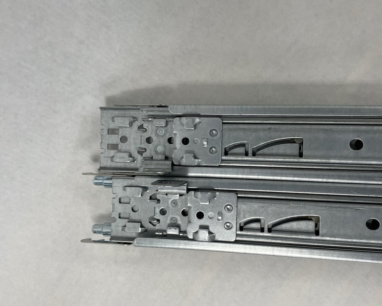IBM 69Y5022 69Y5021 Server Rail Kit L & R