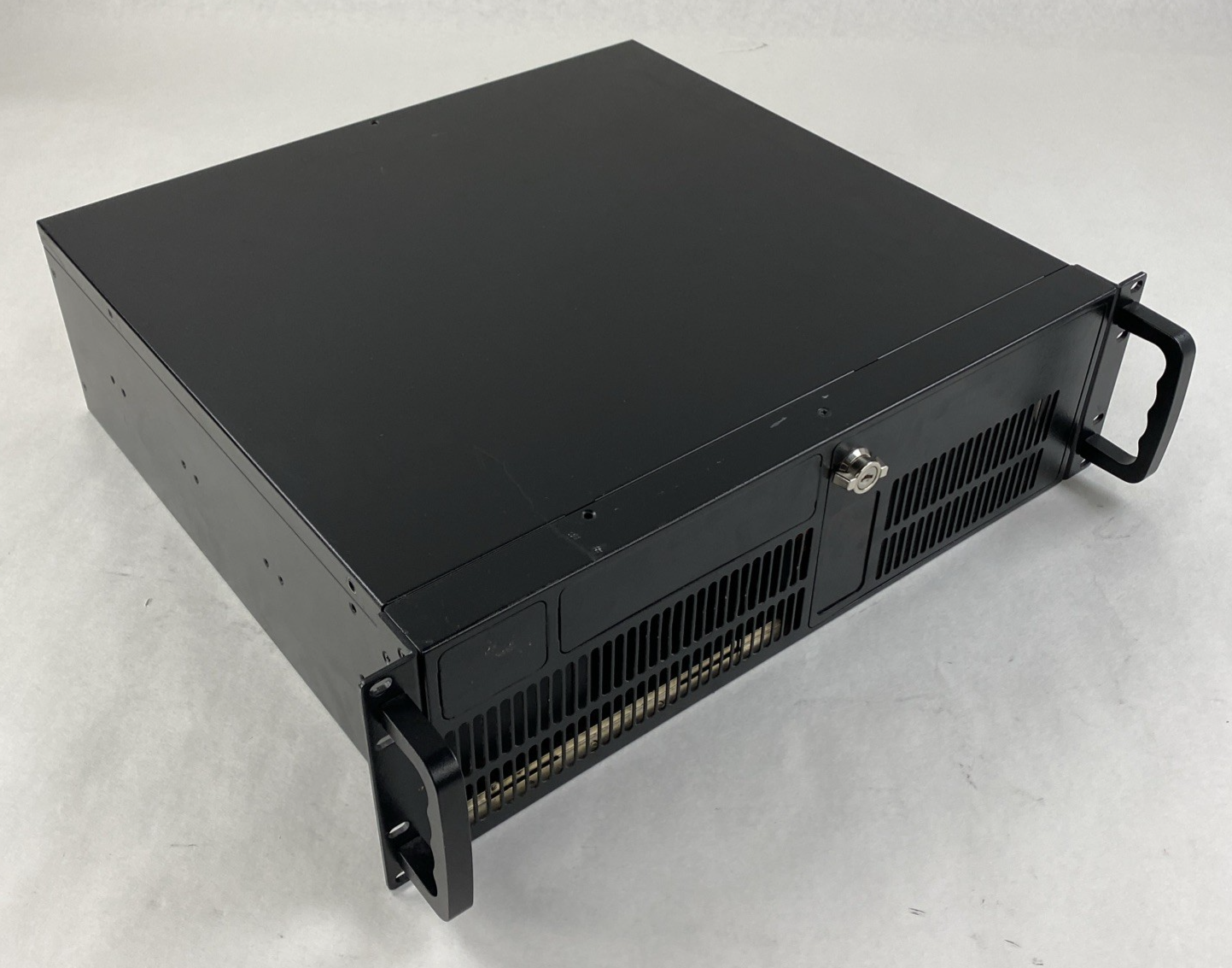 Unbranded Rack Mounted 2U Computer Case Unlocked No Key