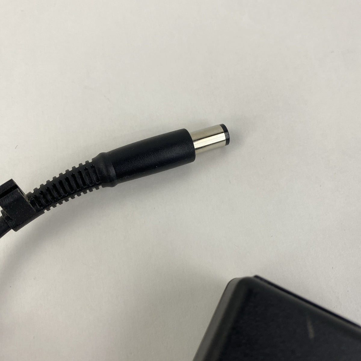 HP TPN-DA18 90W 19.5V 4.62A 7.4mm barrel AC Adapter - Lot of 10 No Power Cord4