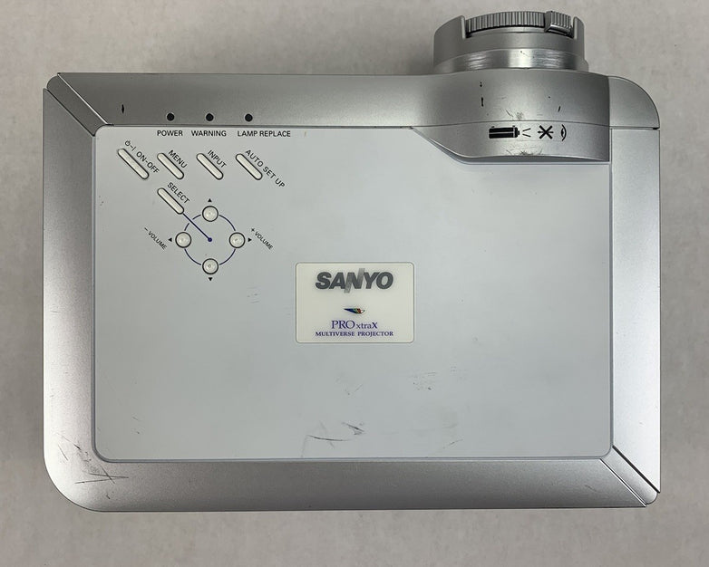 Sanyo PLC-XU86 LCD Projector – Parts or Repair No Lamp