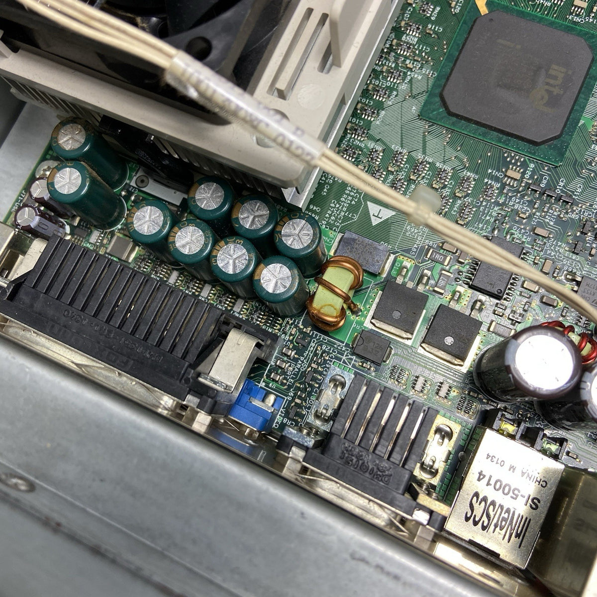 Compaq Deskpro EN DT Intel Pentium III 930MHz 128MB RAM No HDD No OS 2000 Pro12