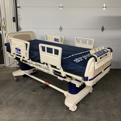 Stryker Epic Bed 2030 Critical Care Hospital Bed Comfort Gel Semi Bad Hydraulic