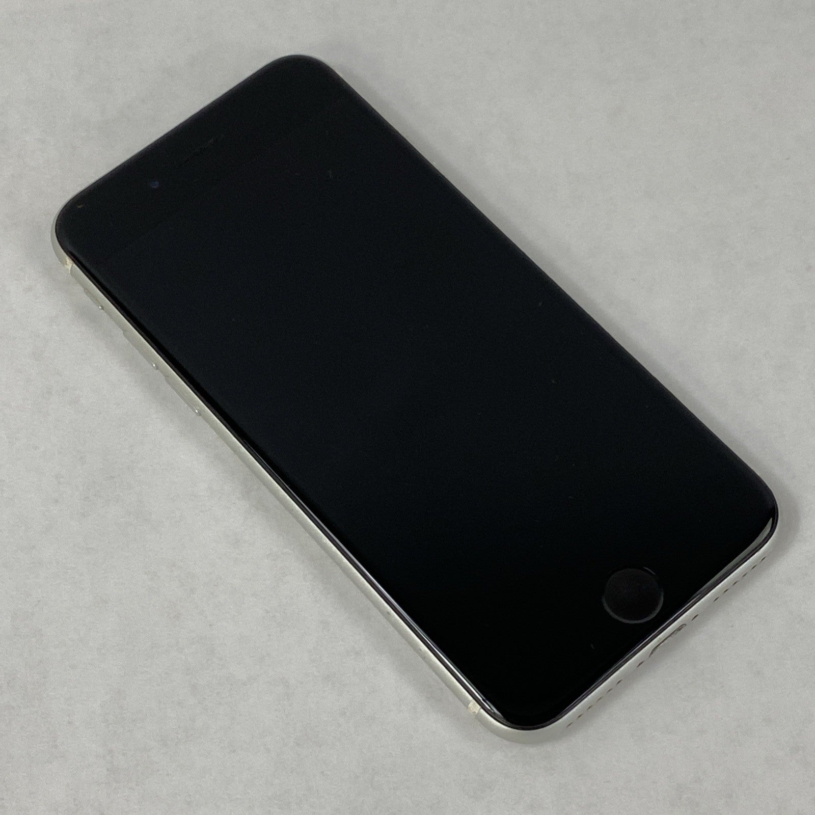 Apple iPhone SE 2nd Gen A2275 64GB Unlocked 4.7" White IOS 26.0.12