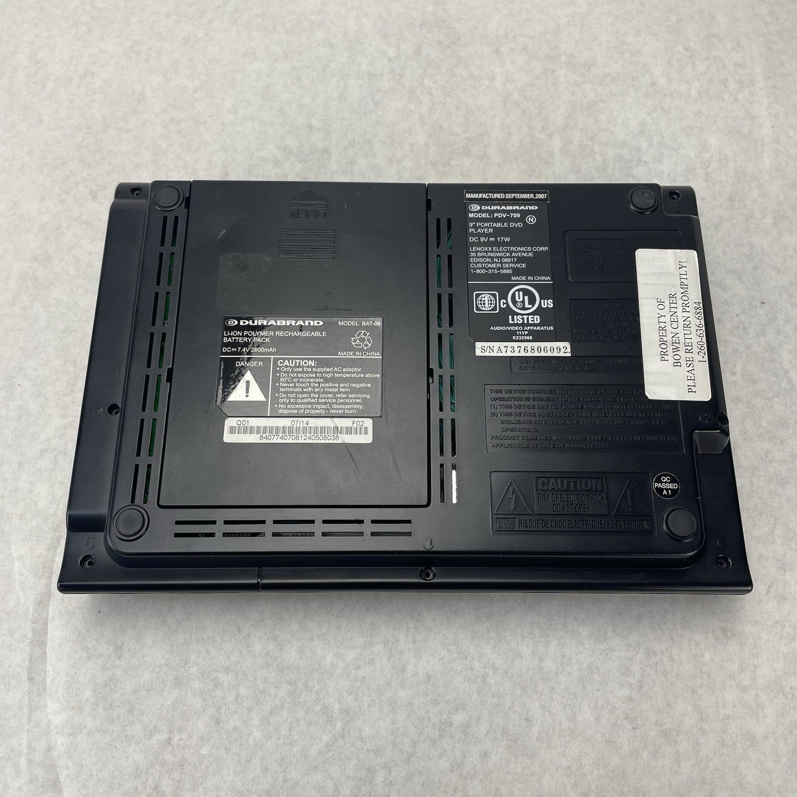 Durabrand PDV-709 Portable DVD Player 9 Inch Screen Gray Black Untested14