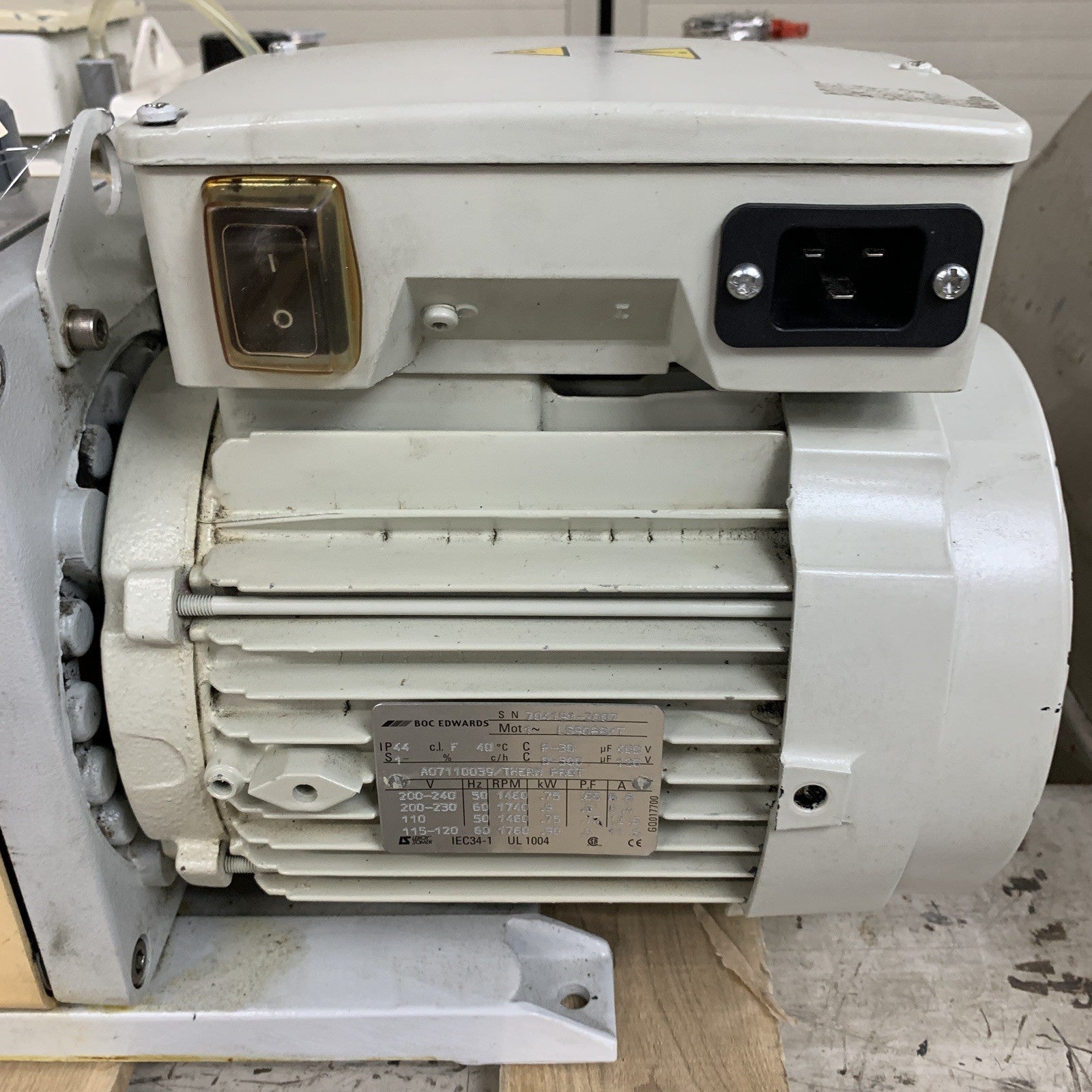 Edwards E2M28 Rotary Vane Vacuum Pump Drained Oil Parts and Repair Lot of 2x