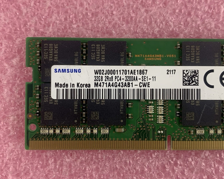 Samsung M471A4G43AB1-CWE 32 GB DDR4 SO-DIMM PC4-3200AA 260-Pin Non-ECC RAM