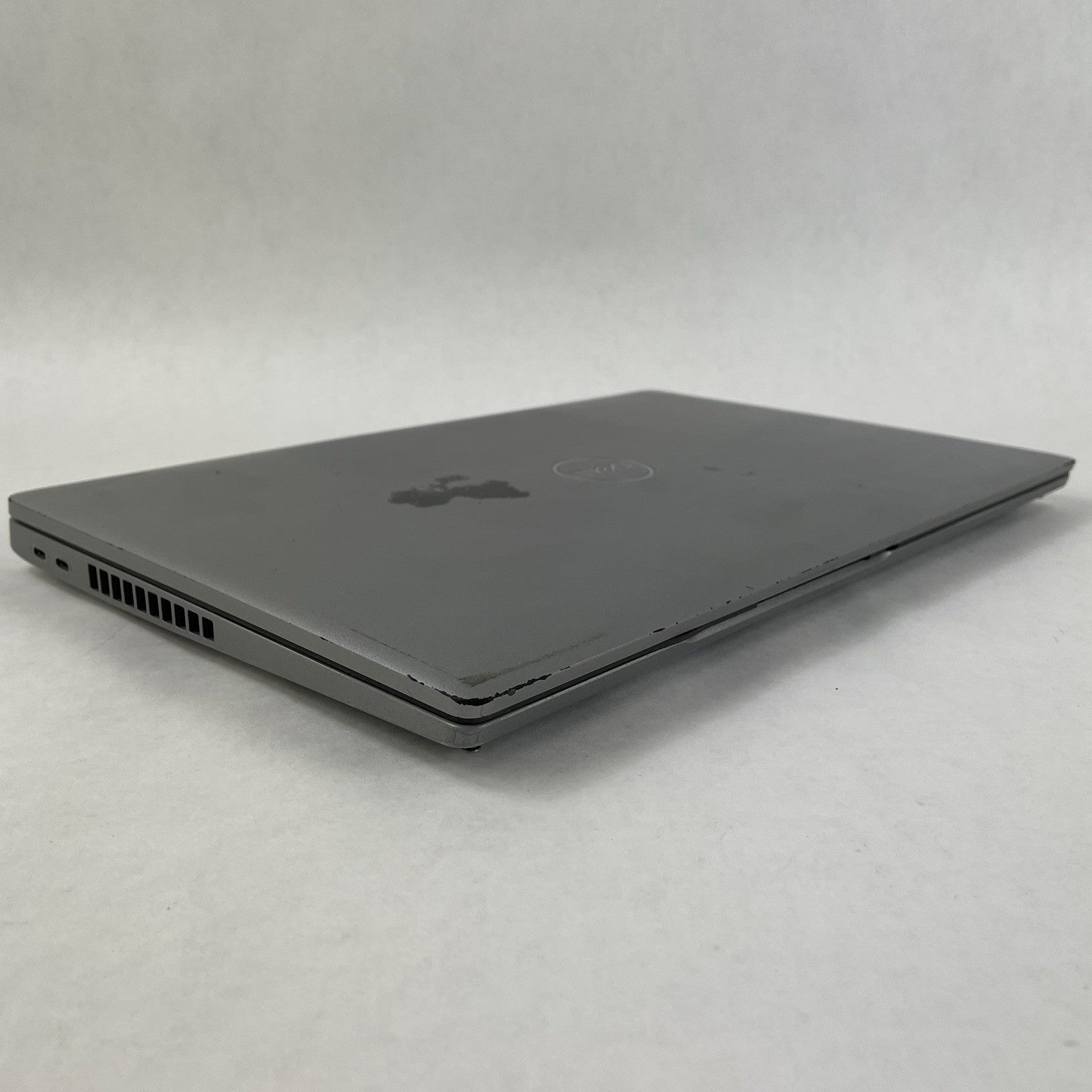 Dell Latitude 5520 15.6" i5-1135G7 2.40 GHz 8 GB RAM No SSD/OS/AC - Bezel READ13