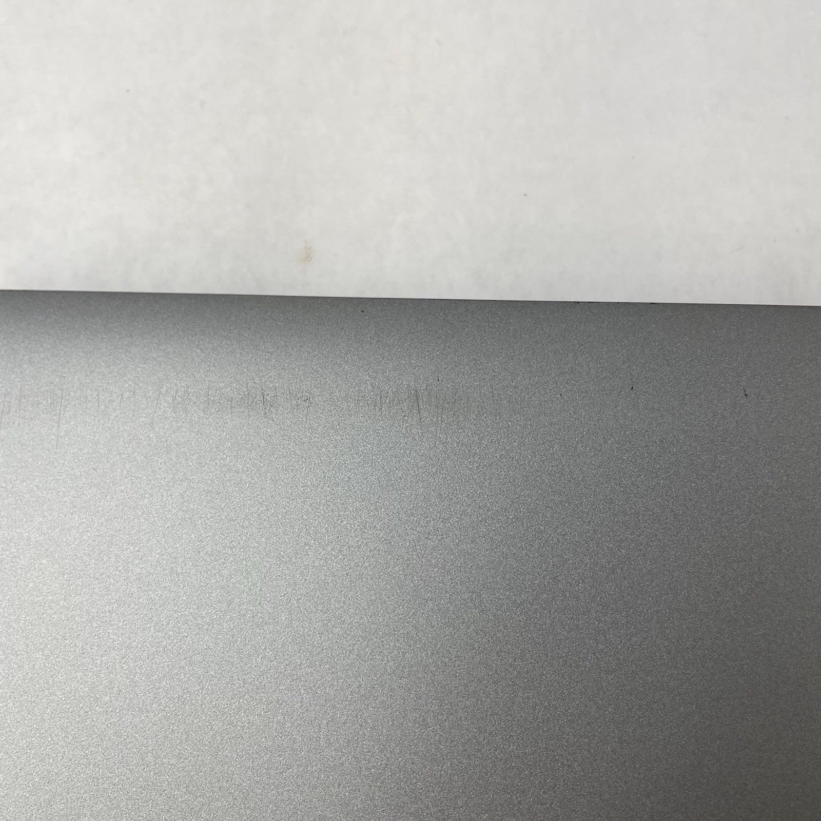 Dell Latitude 5520 15.6" i5-1135G7 2.4GHz 8GB RAM No SSD/OS/AC - Scratched Paint14