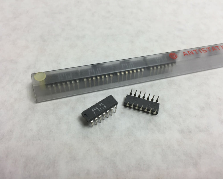 Fairchild 962 PC Integrated Circuit  Lot of 6 NOS