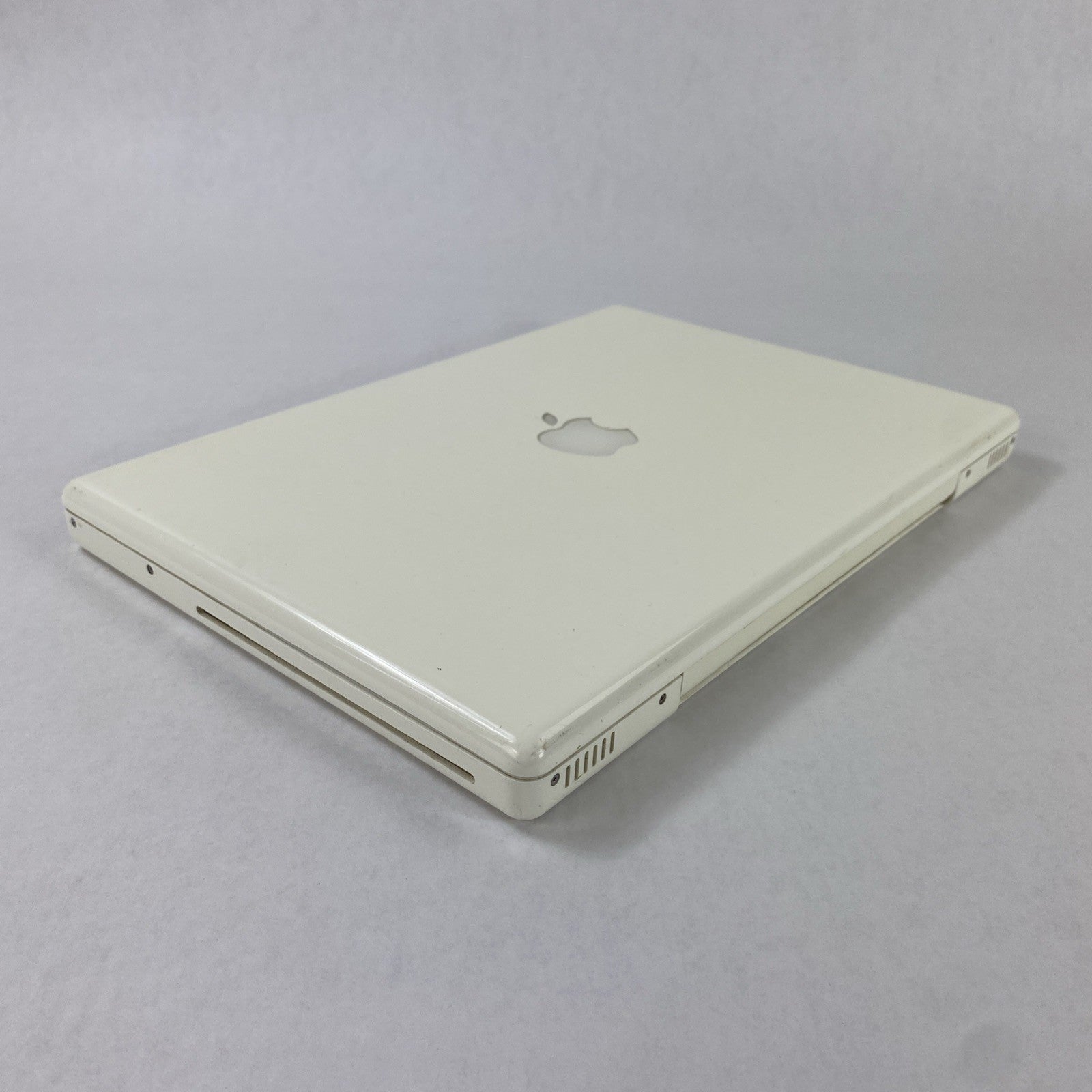 Apple MacBook A1181 2008 13" 2.1GHz Core 2 Duo 1GB RAM No HDD No OS No Battery13