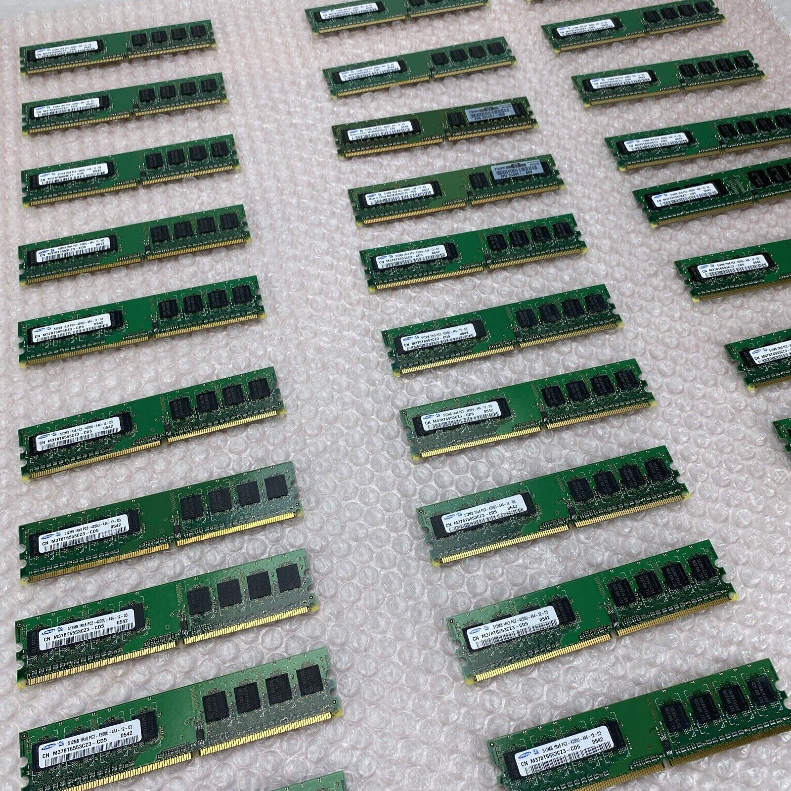 512MB Samsung RRx8 PC2-4200U-444-12-D3 Memory CN M378T6553CZ3-CD5 Lot Of 34