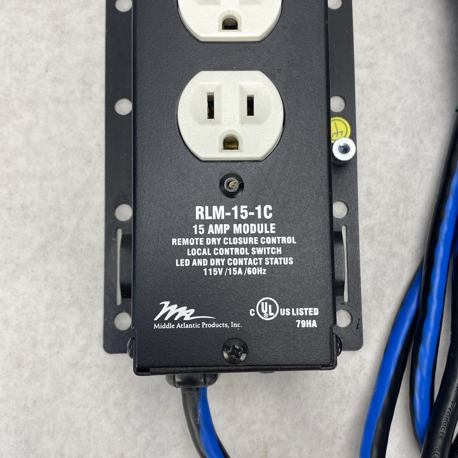 Middle Atlantic Products RLM-15-1C 15 AMP Module2