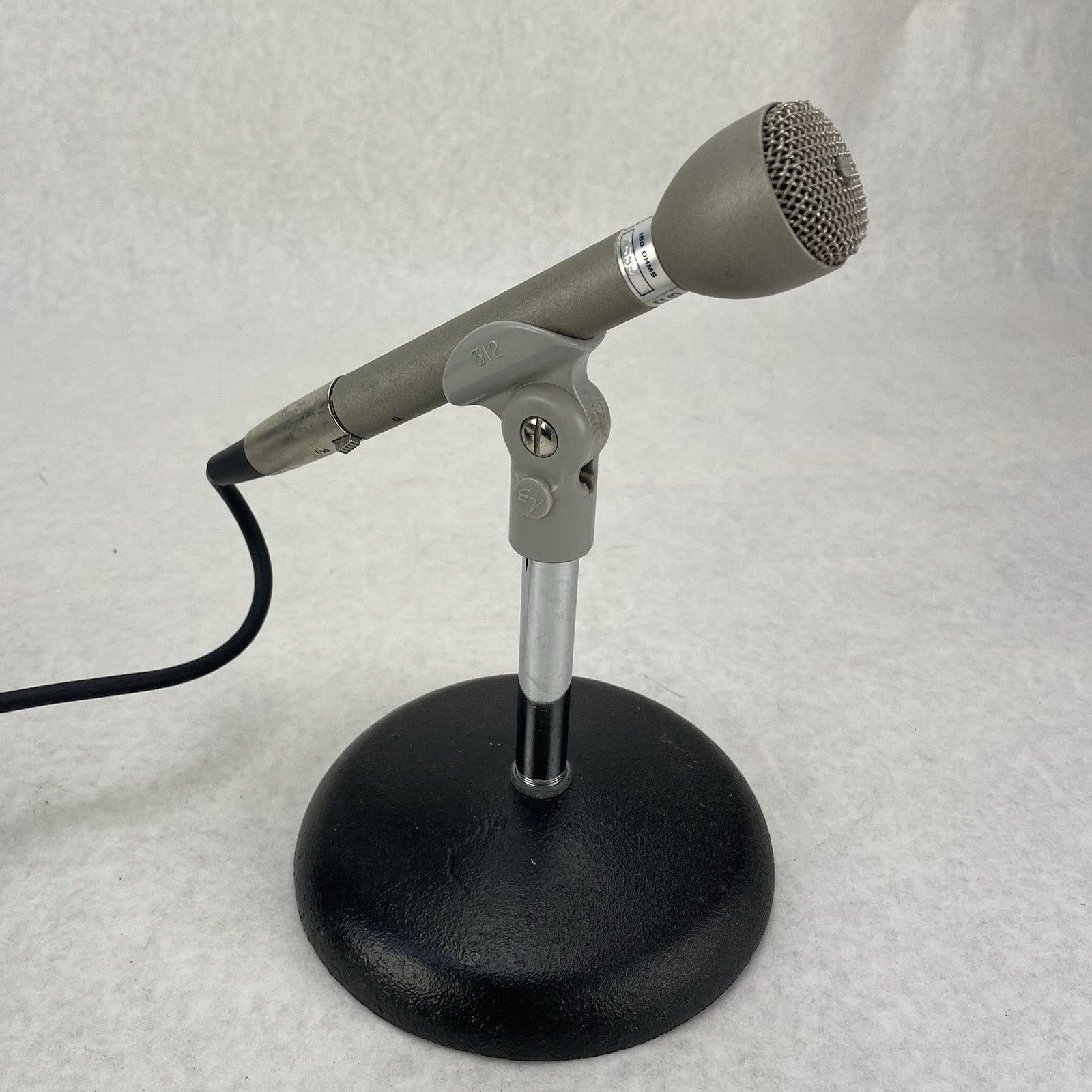 Electro Voice 635A Dynamic Omni-Directional Microphone Tested With Stand And Cor0