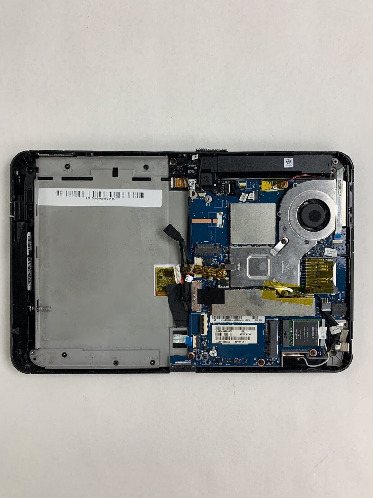 Motion CL920 Tablet PC Pentium N3540 2 GB Ram No HDD, OS, Battery Corner Bent