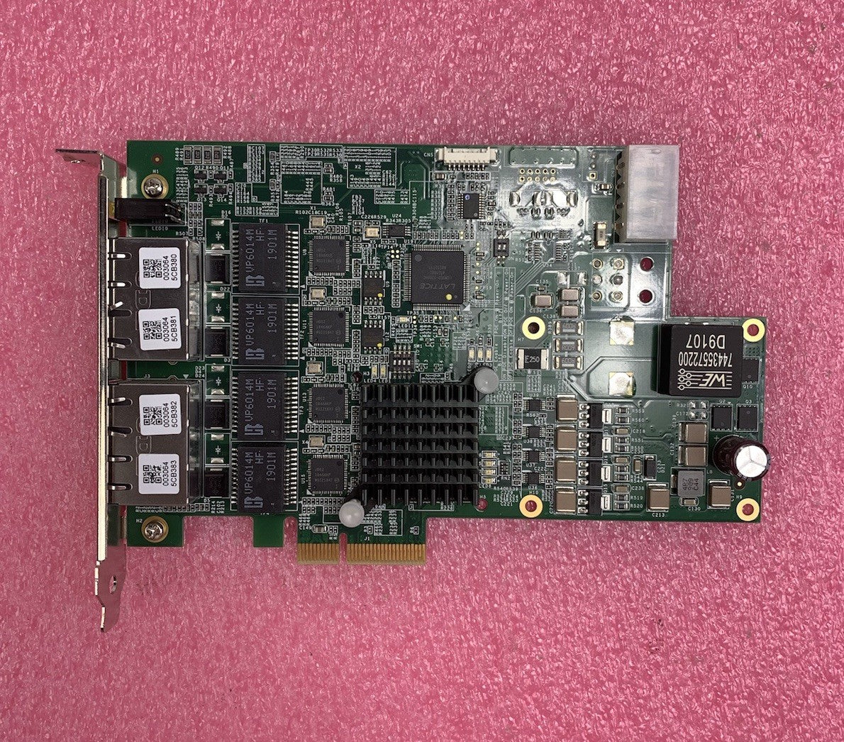 Adlink PCIe-GIE74 51-18531-0A10 Video Capture Card
