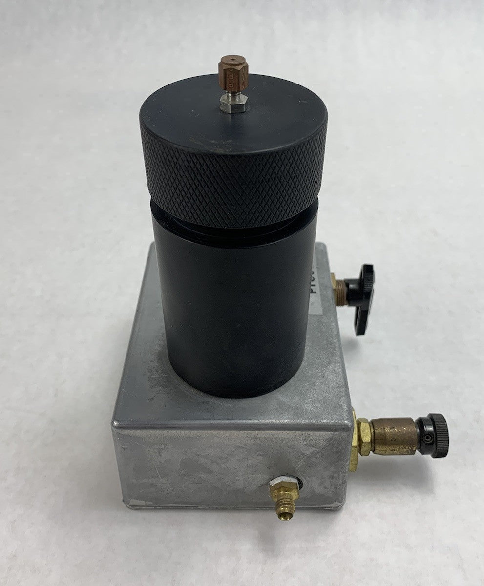 Pressure Compensated Flow Control Valve Vent With Container Vial