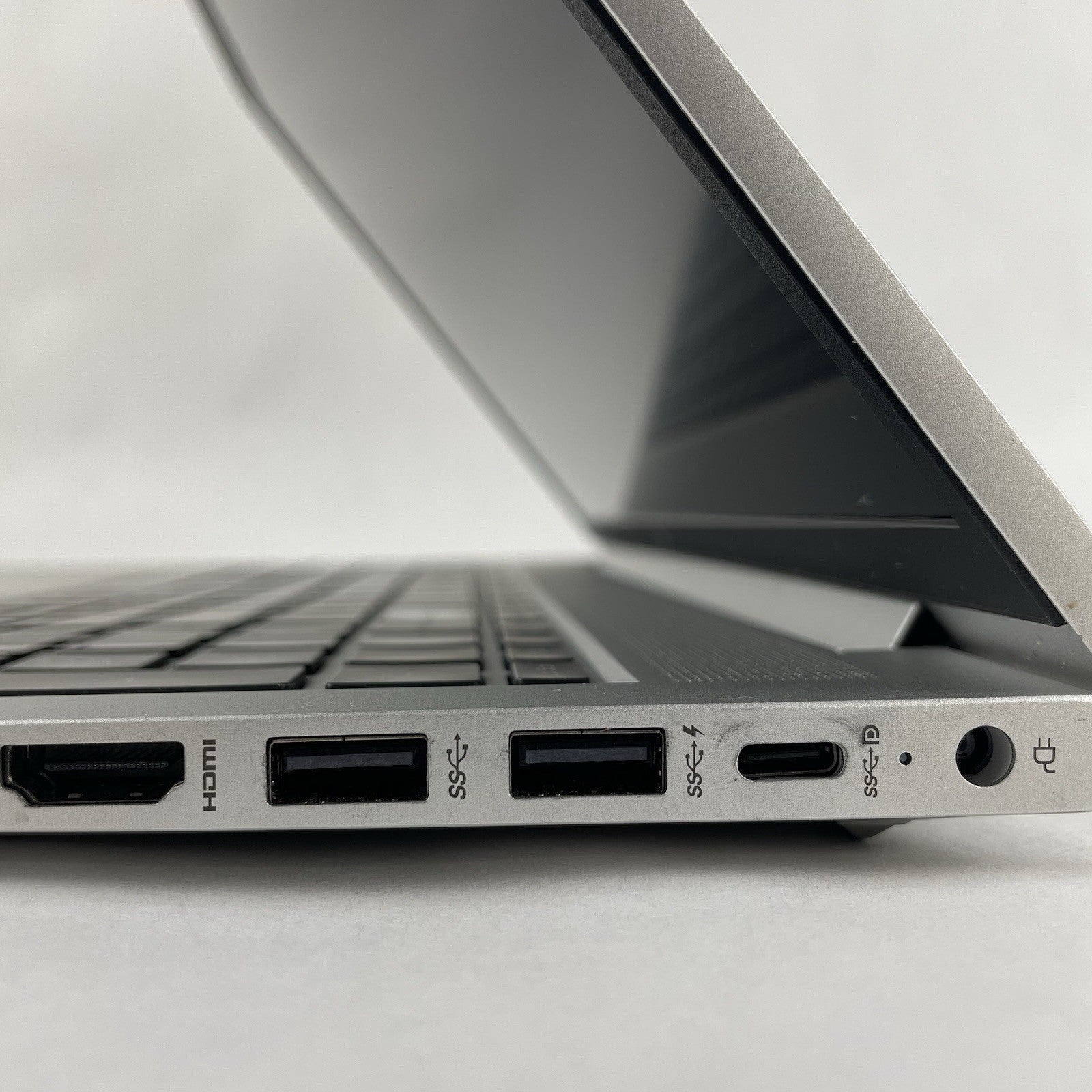 HP EliteBook 655 G9 15.6" AMD Ryzen 5 Pro 5675U 2.30 GHz 8 GB RAM No SSD/OS/AC7